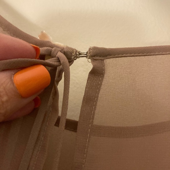 Lauren Conrad Runway brand new w tags. Tea length w tulle bottom - Picture 8 of 8